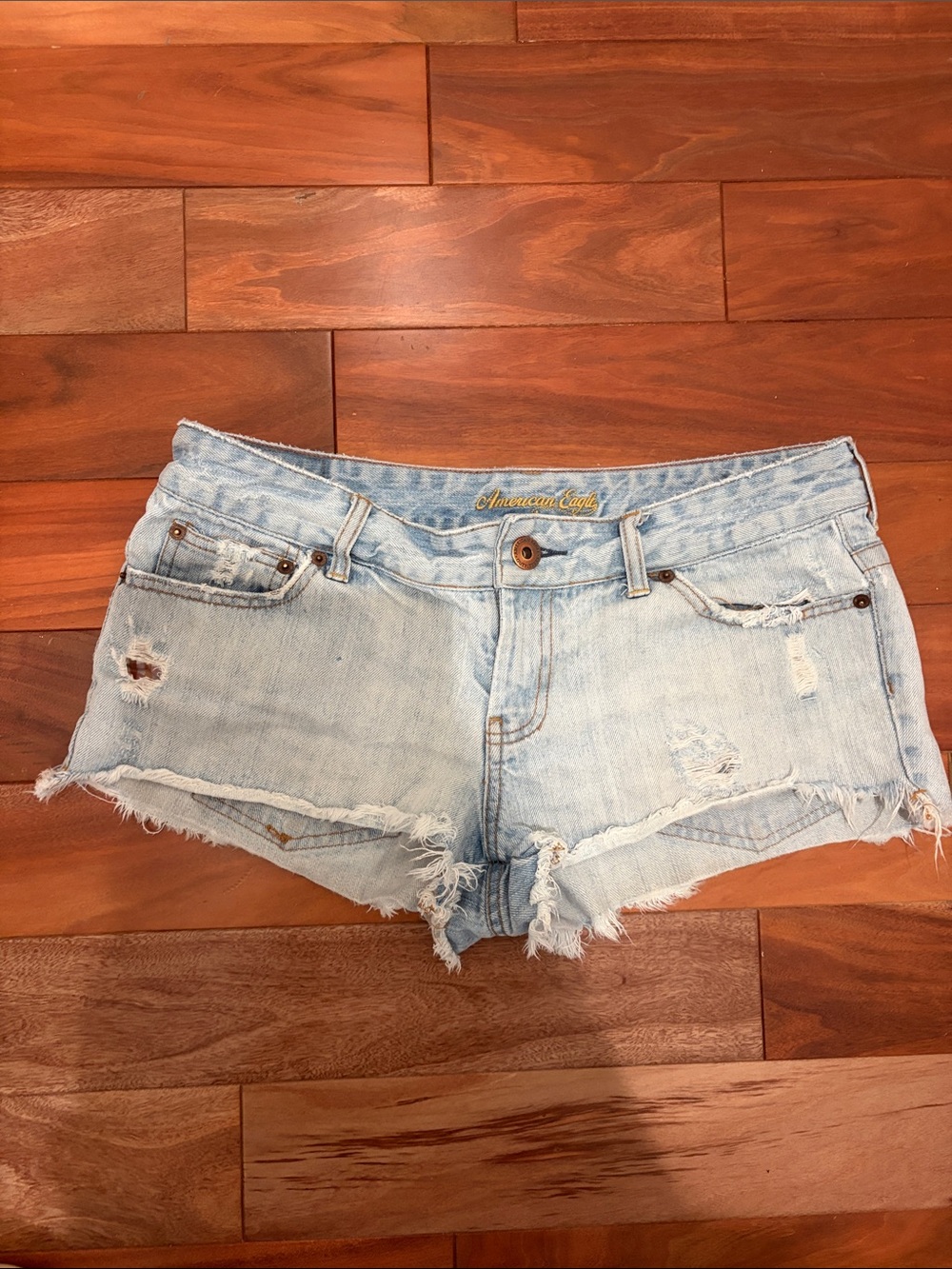 Vintage Low Rise AE shorts